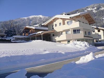 Haus Markus Fuegen Luaran gambar
